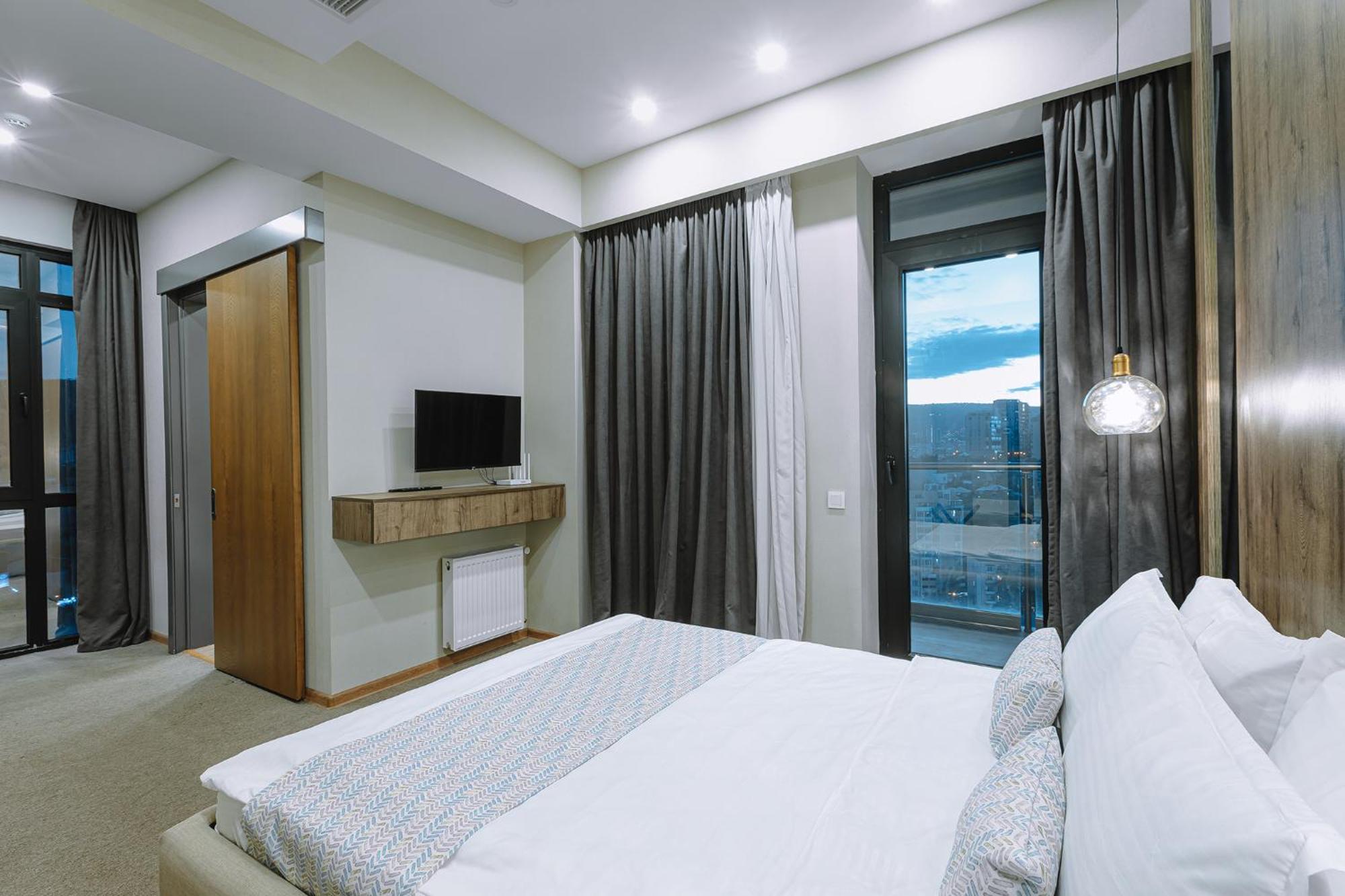 Hotel Sky Station Tbilisi Exterior foto