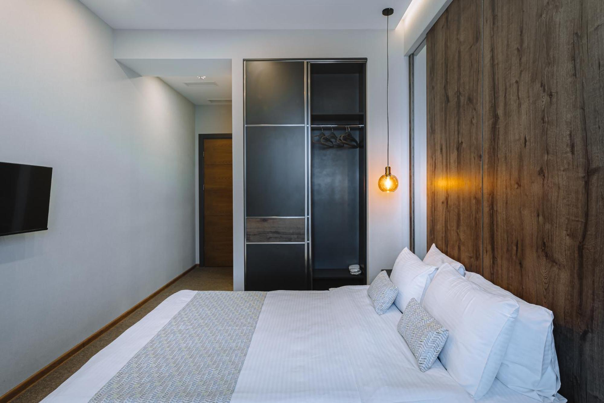 Hotel Sky Station Tbilisi Exterior foto