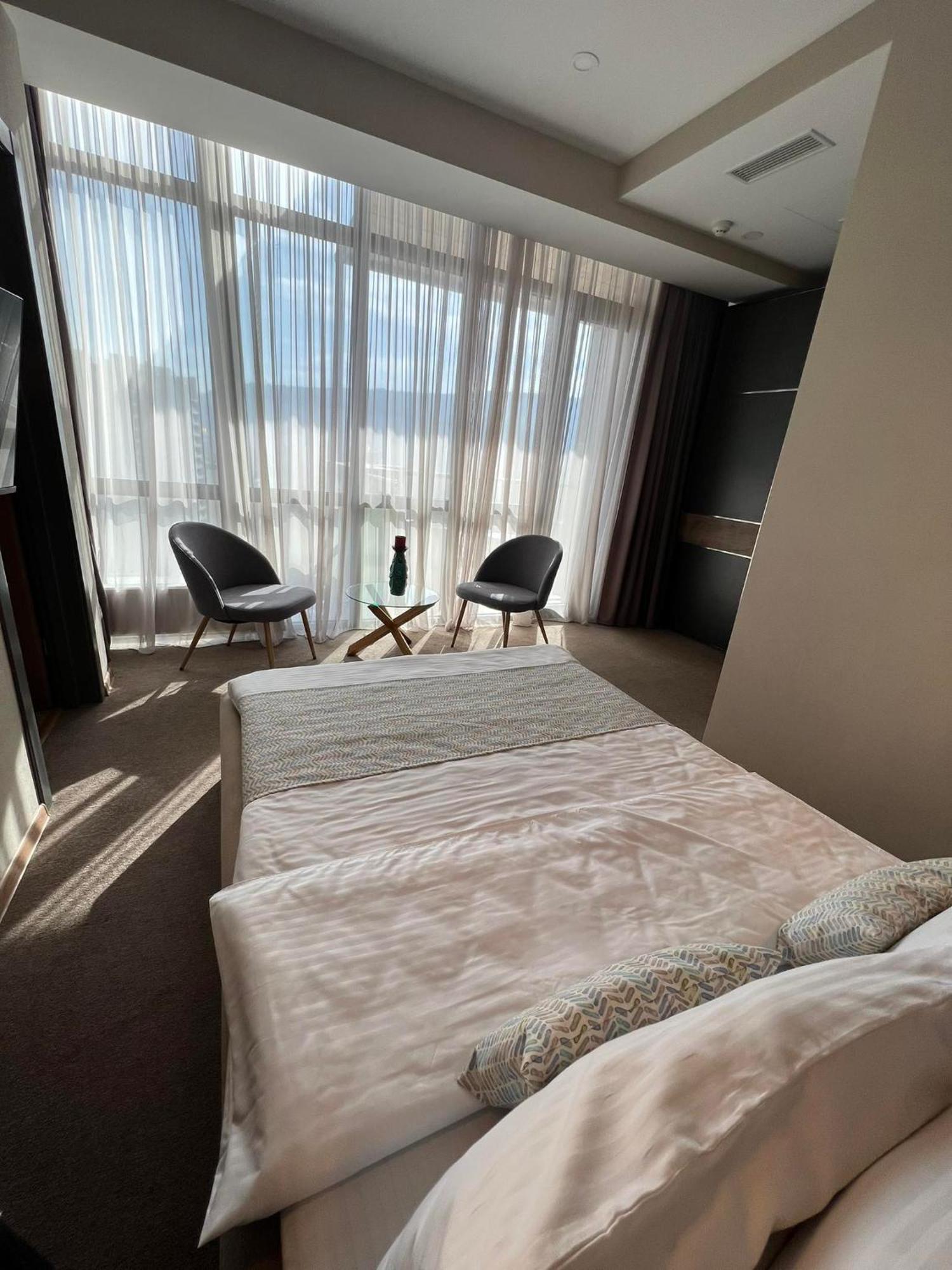 Hotel Sky Station Tbilisi Exterior foto